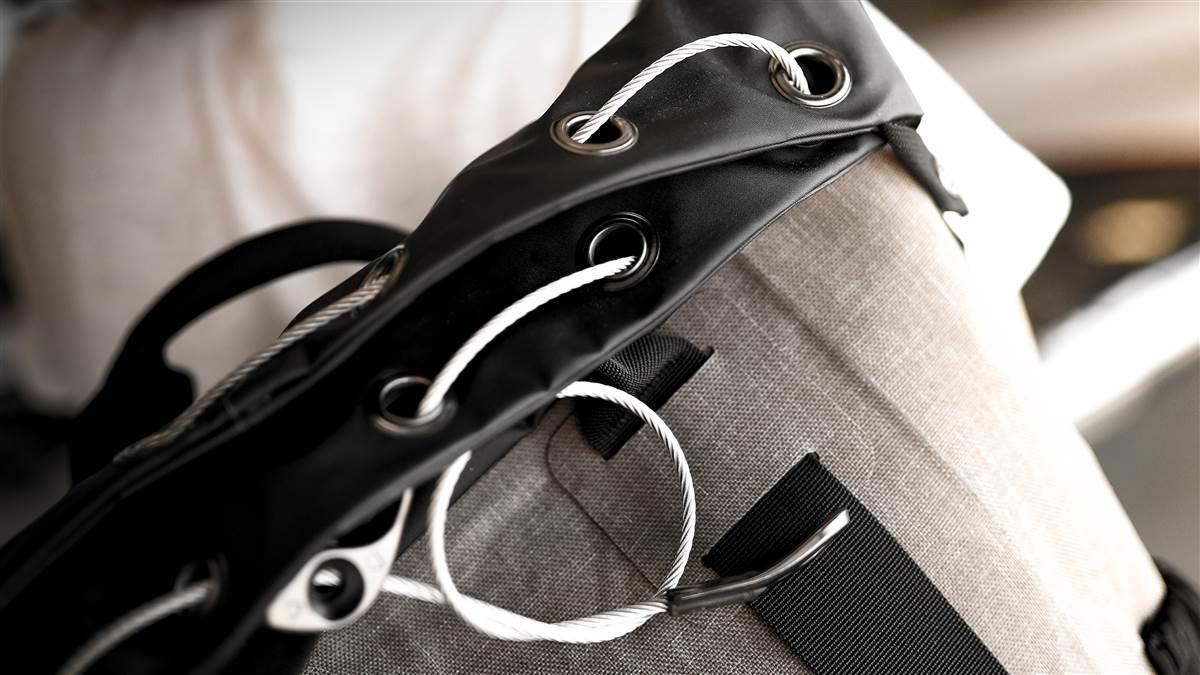 Aopa backpack top