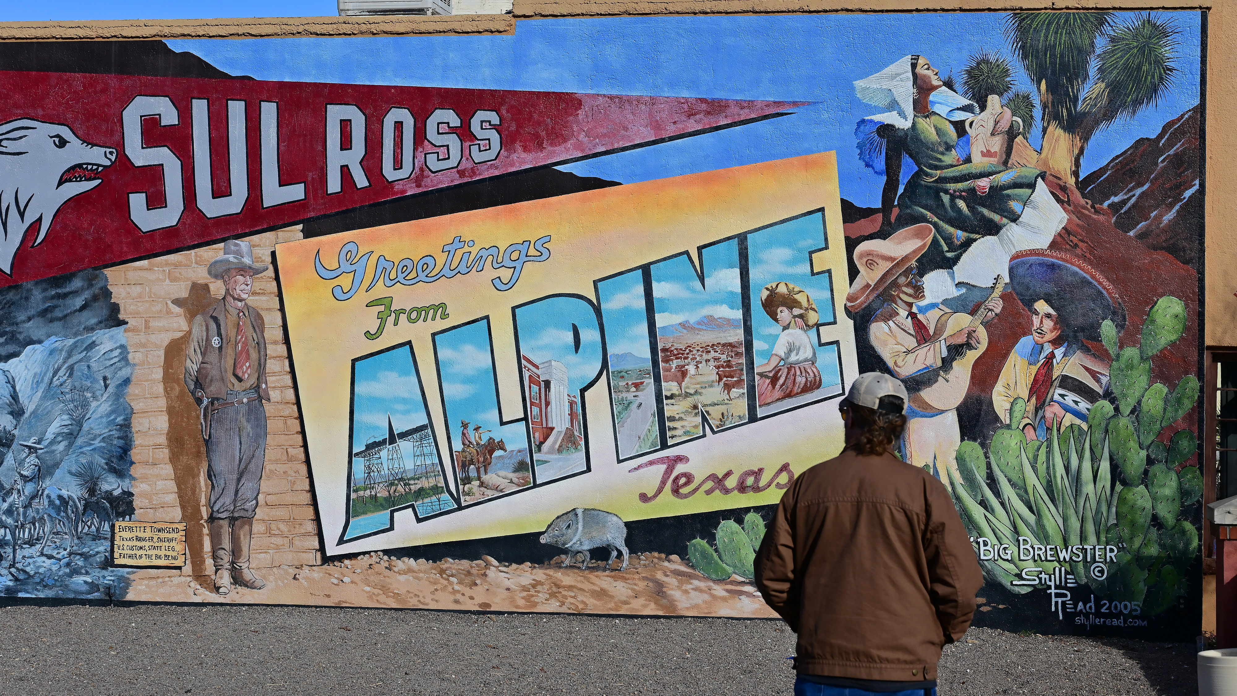Building mural, Alpine