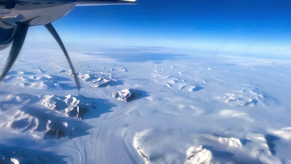 Pilot Robert DeLaurentis overflies Antarctica in a Twin Commander 690D in December 2019. Photography courtesy Robert DeLaurentis