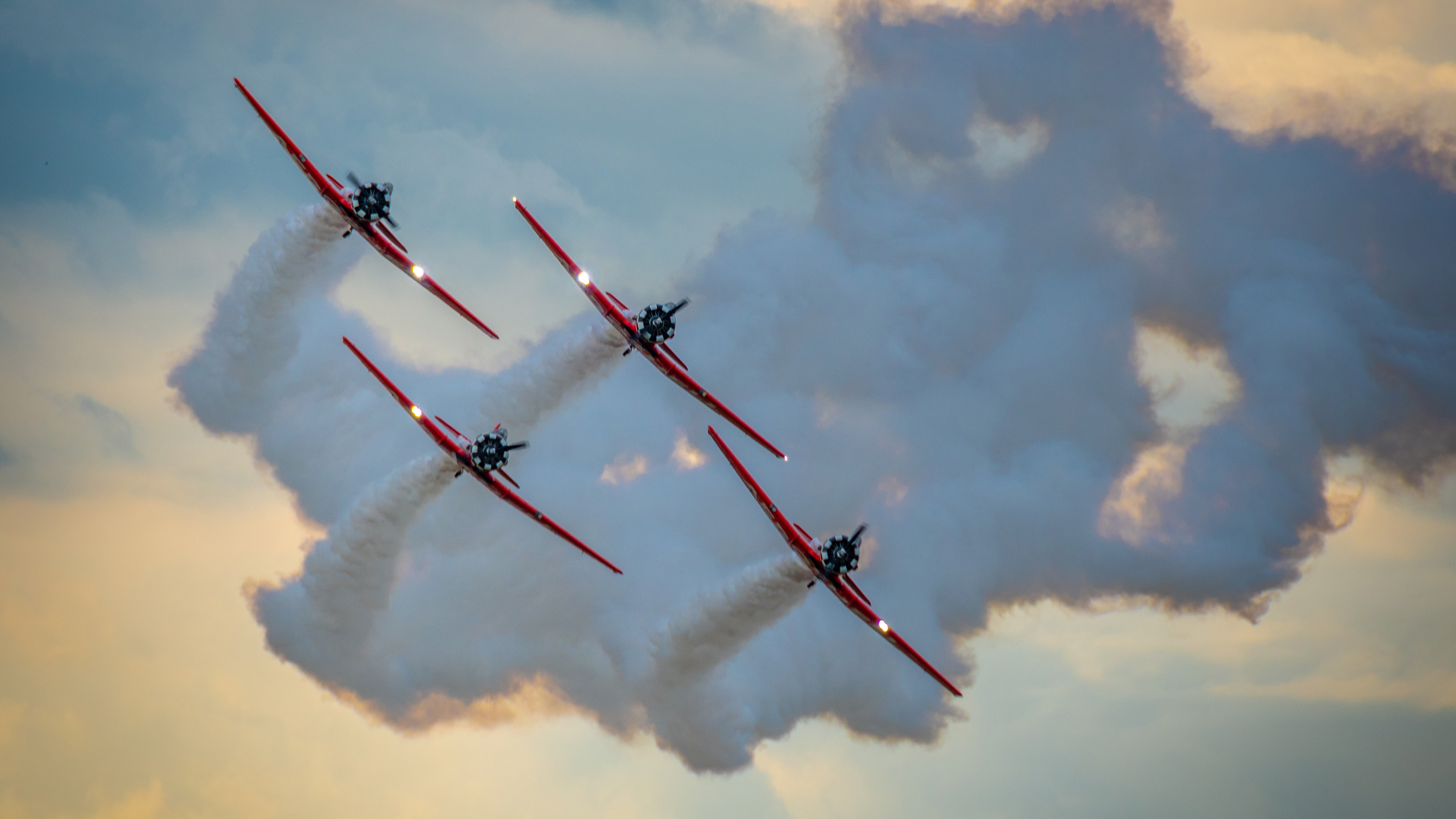 Aeroshell aerobatic team performing at EAA AirVenture 2019.