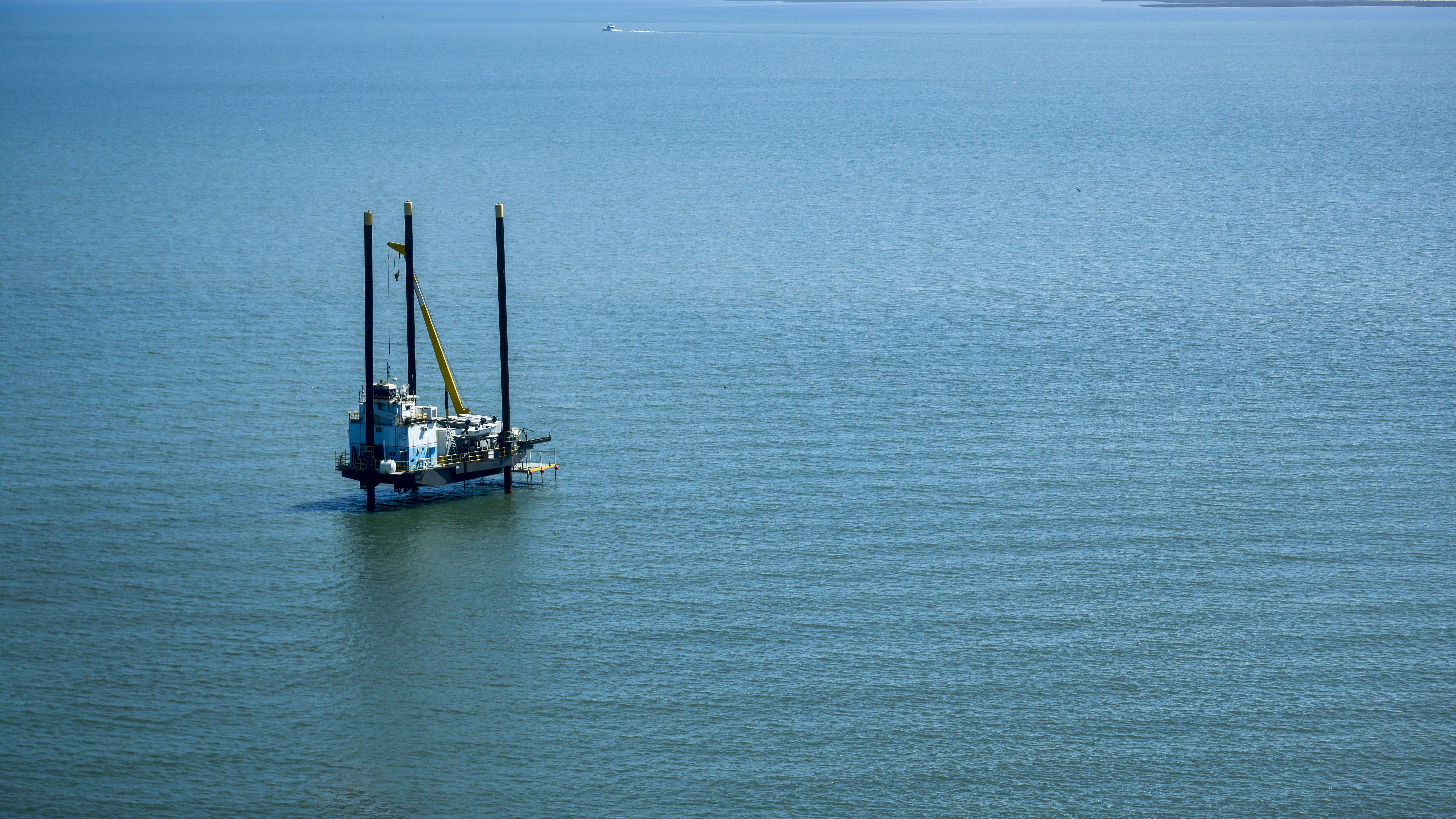 Southern Seaplane flies over oil rigs in the Gulf of Mexico.