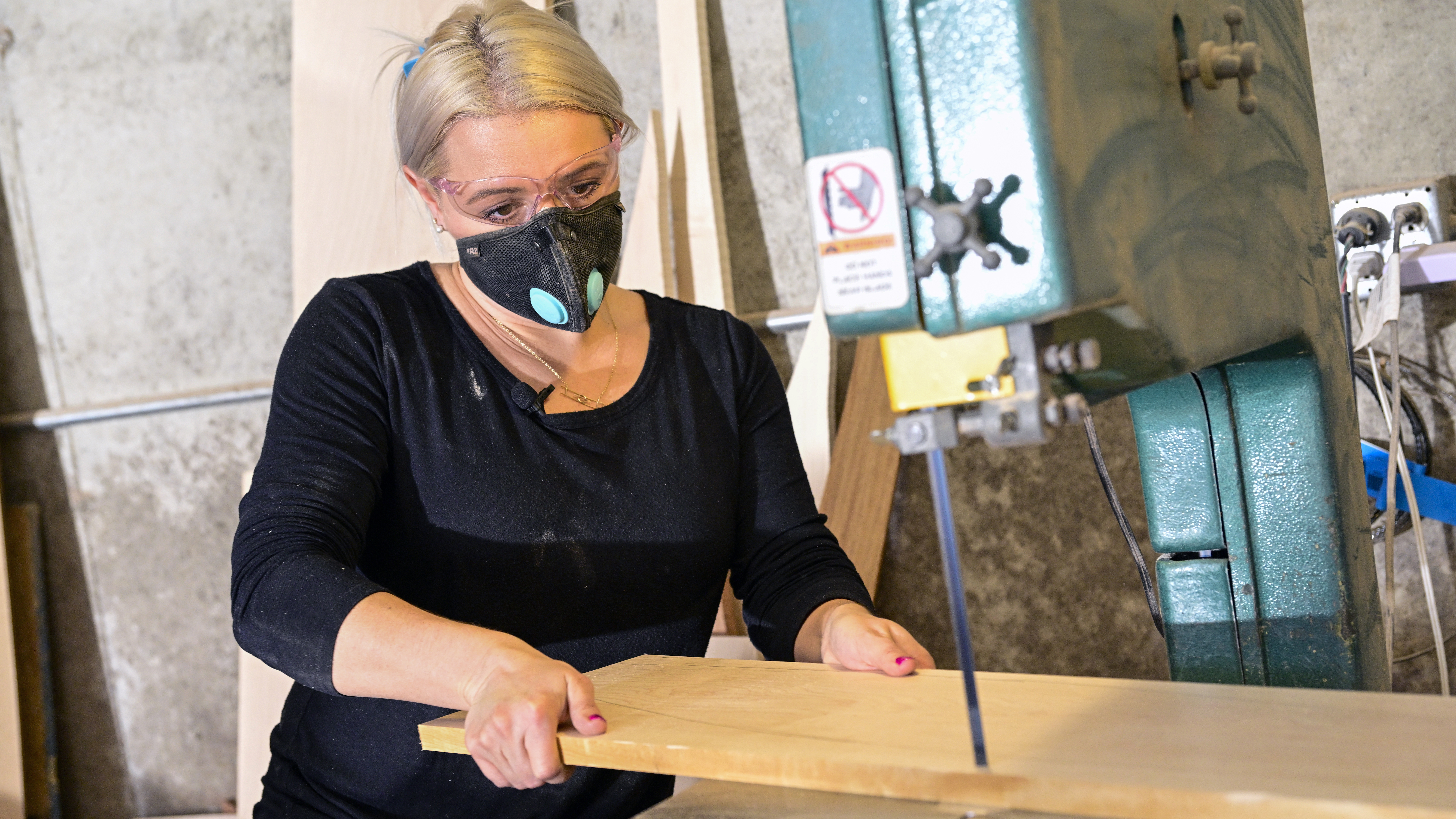 The bigger the blade, the more pieces of wood are needed to build it.