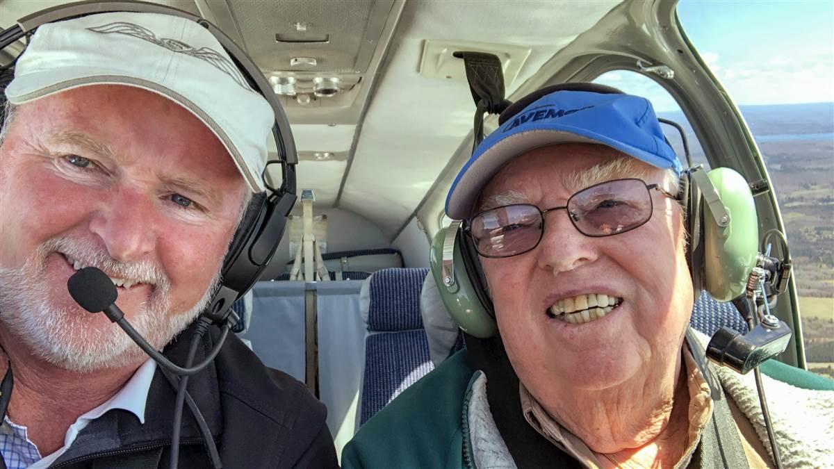 AOPA President Mark Baker and his instructor, Waldo Anderson. Who is your aviation mentor? Share photos and stories at pilot@aopa.org.