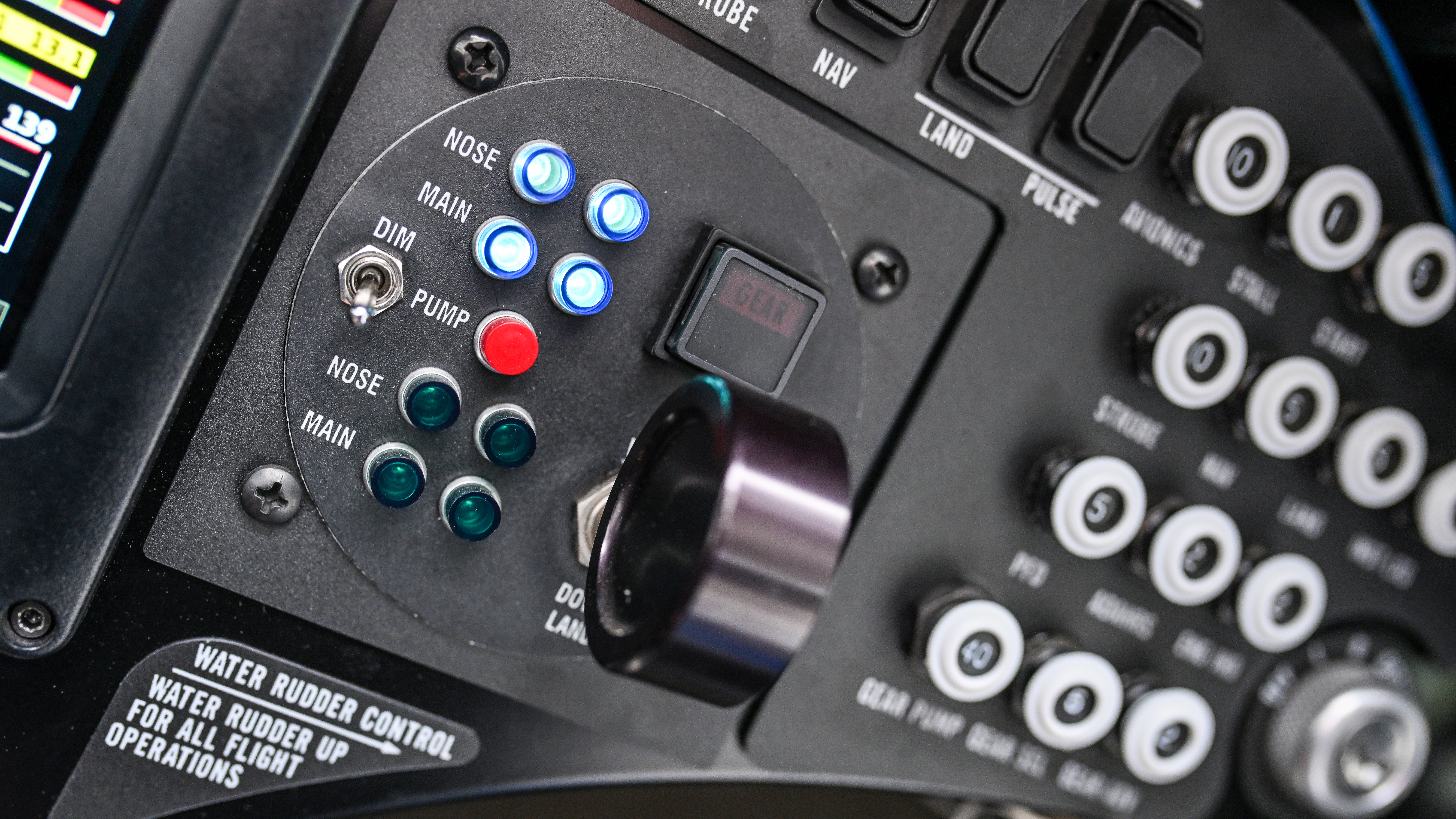 The landing gear advisory system contains visual (blue or green LED lights) and aural warnings to help pilots ensure the wheels are properly raised or lowered for water or land operations.