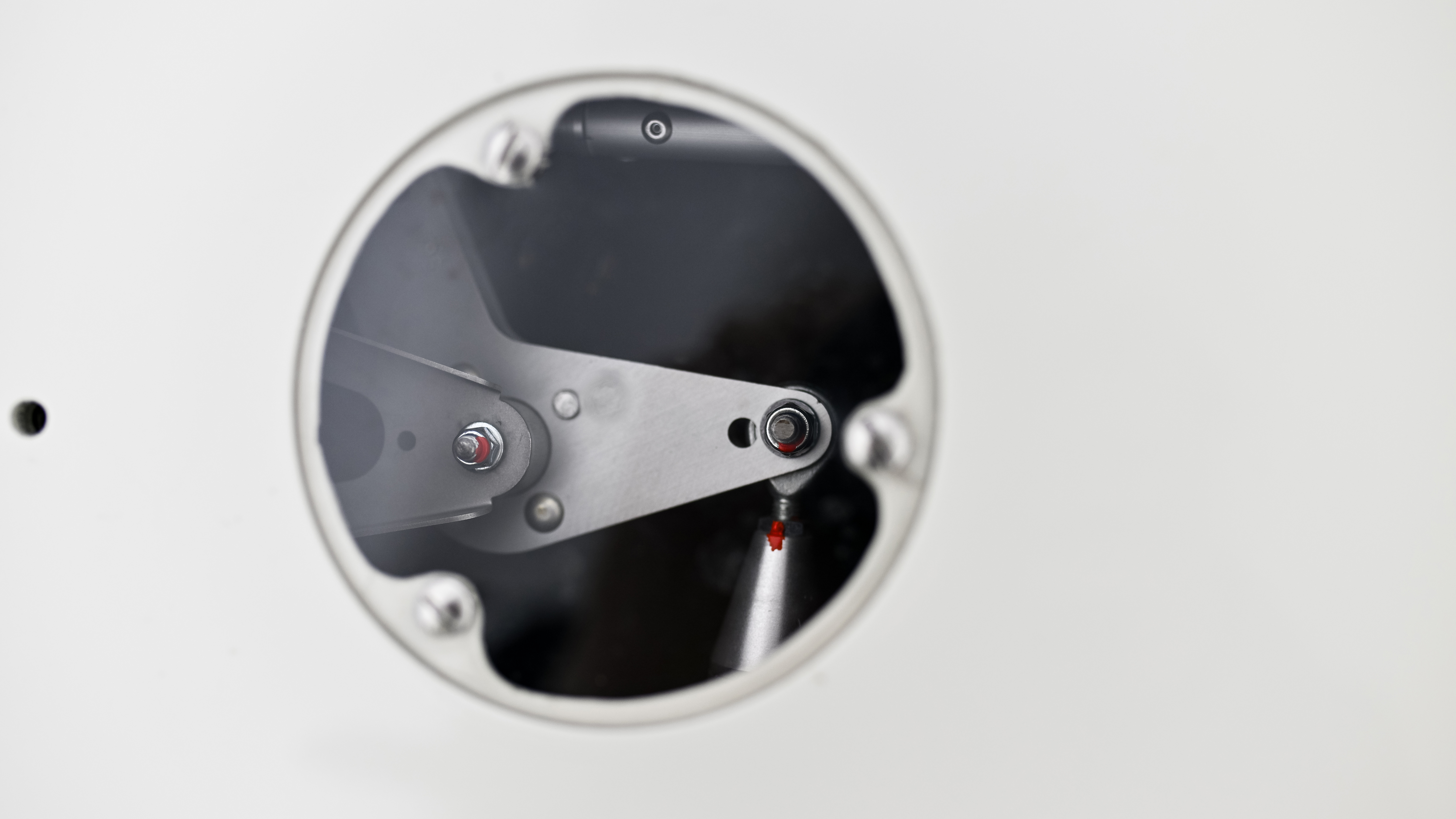 Clear inspection panels in the wings give a window to the aileron pushrods.