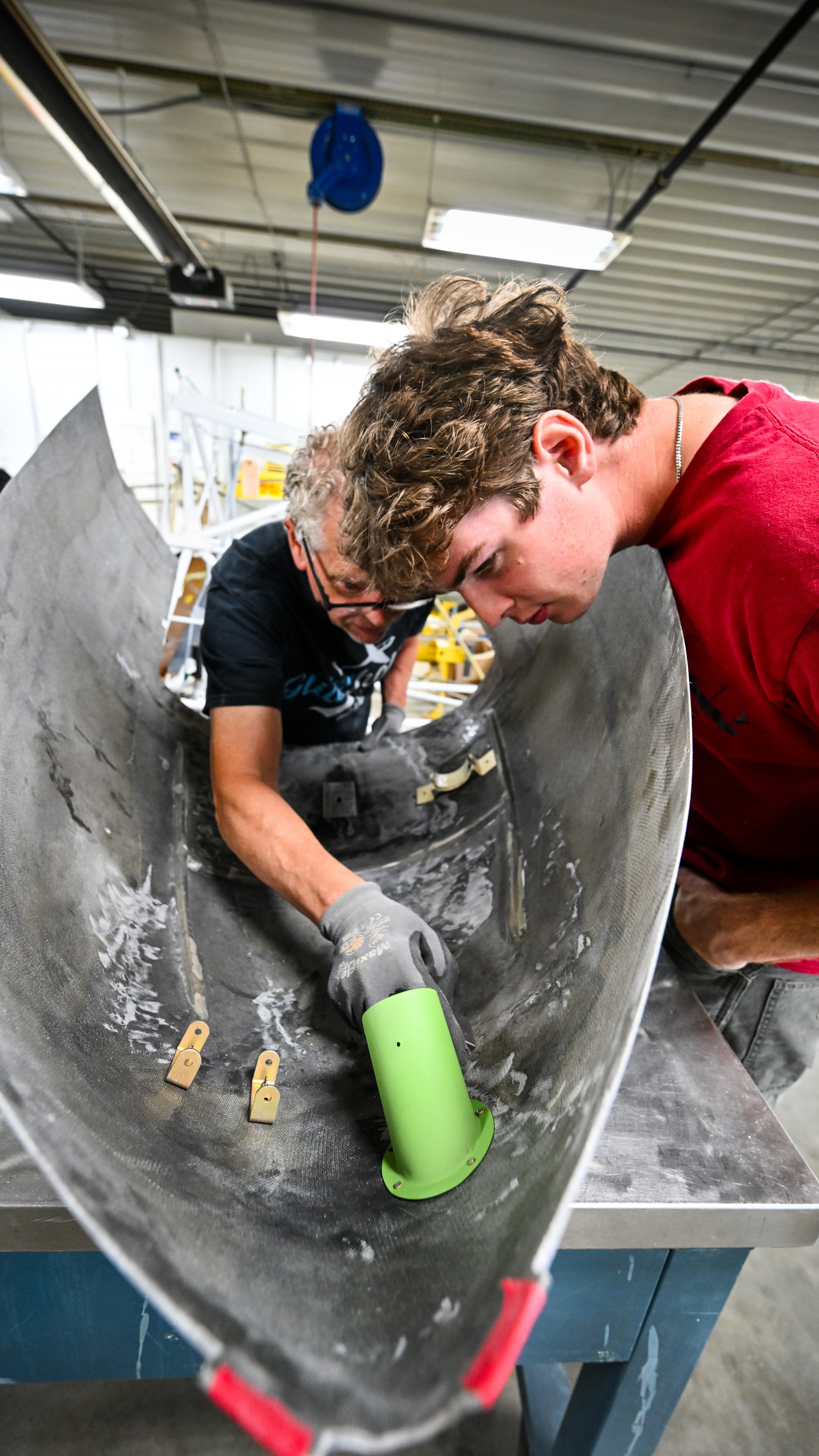 K&L Soaring's specialists spend months painstakingly refurbishing and restoring every detail of an old Schweizer sailplane.