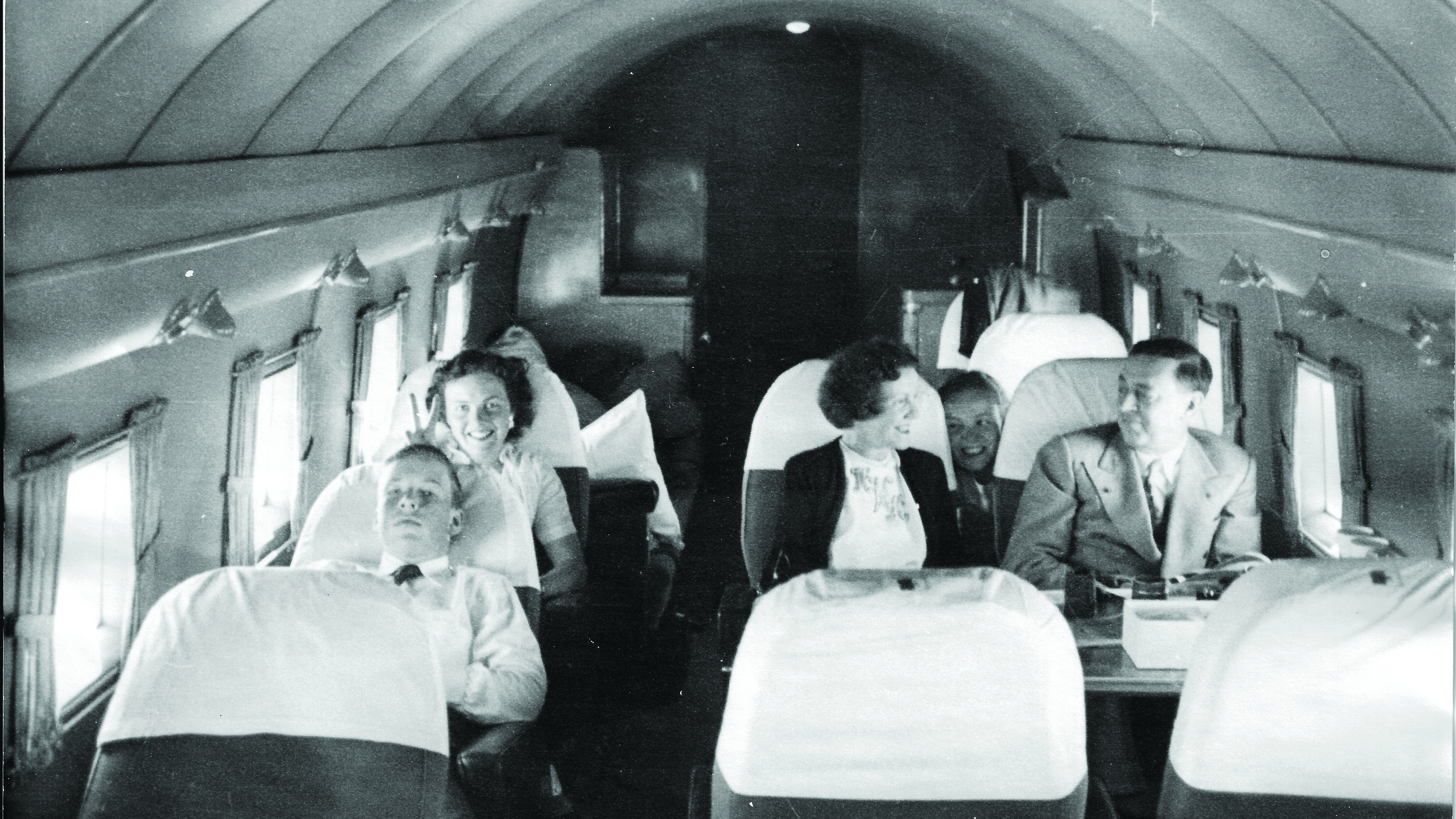 The DC–3’s range, reliability, and cabin comfort made it ideal for family and business travel during the late 1940s and early 1950s.