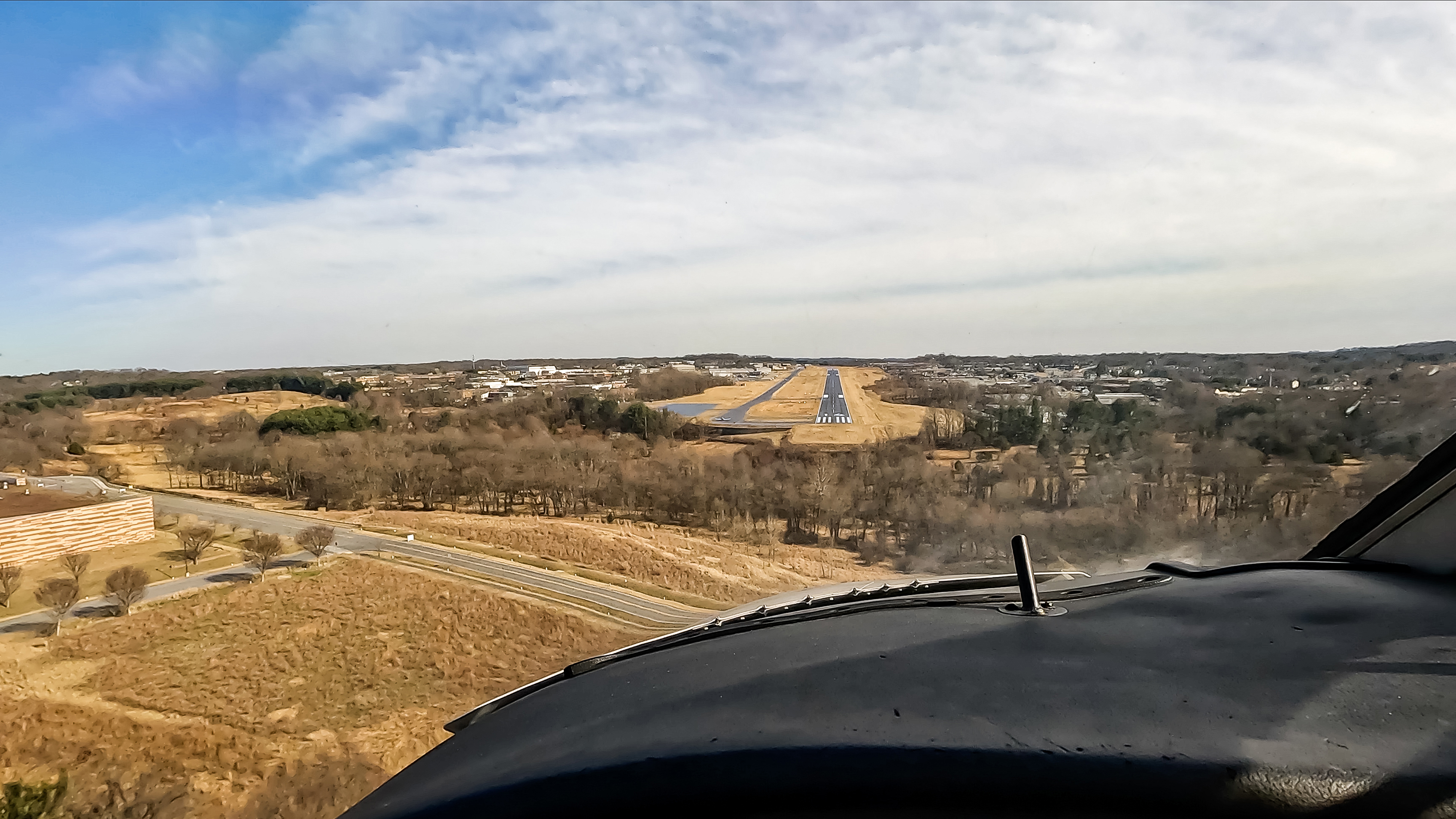 Images one through four sequence the pilot’s perspective of the runway. This 4,200-foot-long runway at Montgomery County Airpark (GAI) in Maryland is a regular destination for turbine aircraft, and it places a premium on accuracy.