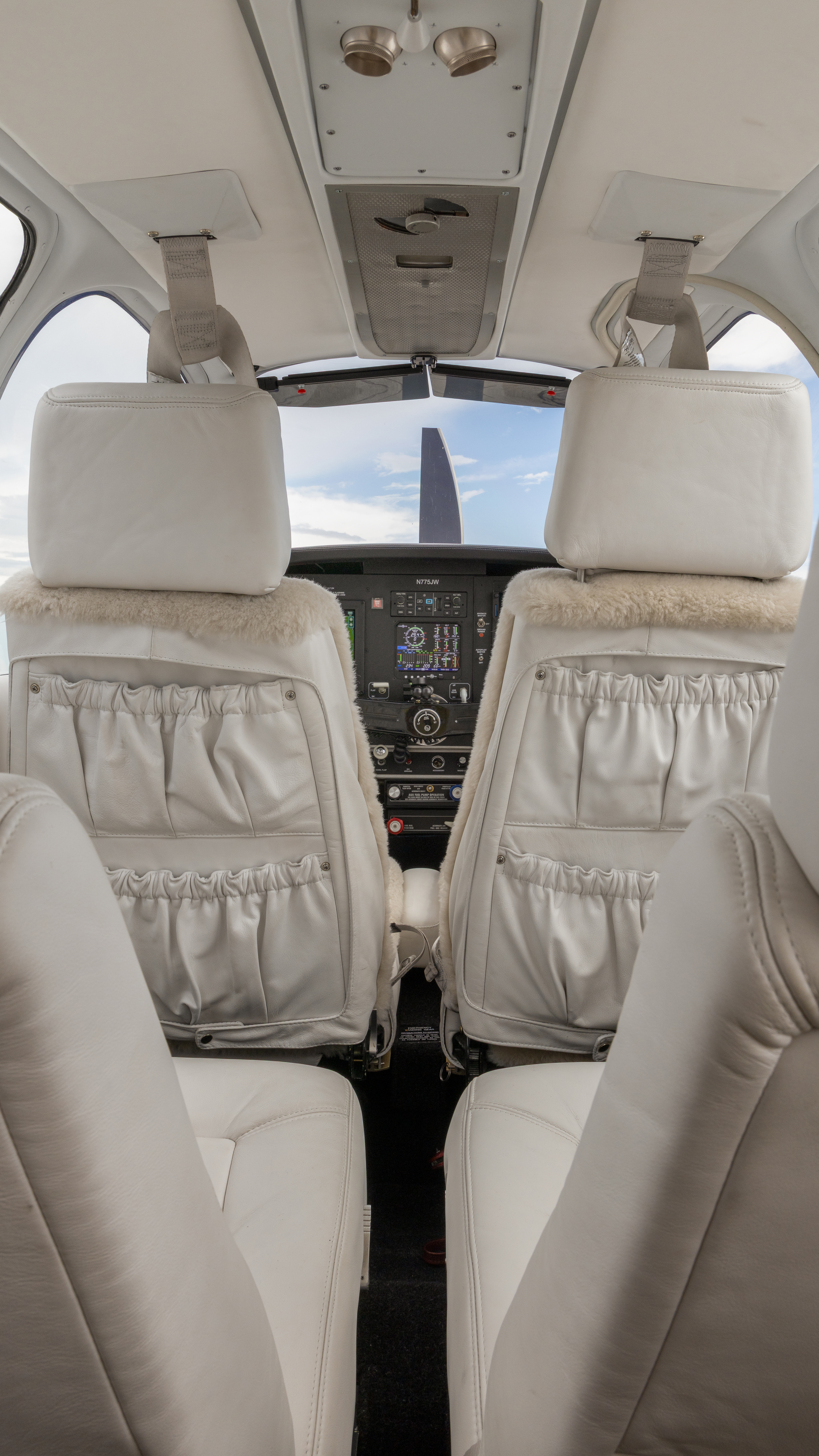 Two seatback storage pockets make for easy access from either seat.
