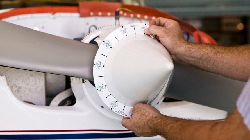 measuring the efficiency of an airplane propeller