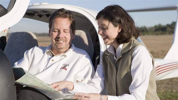 Martha Flory and Bill Arndt of Models and Talent as a female instructor and student with Diamond DA40 at Sterling Flight Center.Jacksonville, FL   United StatesImage#: 06-486_0364.jpg     Camera: Canon EOS-1Ds Mark II http://mikefizer.com    mike@mikefizer.com