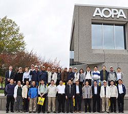 Chinese delegation visits AOPA headquarters