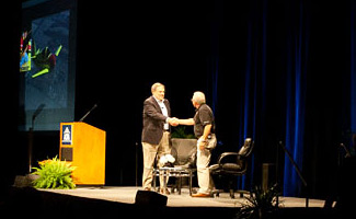 AOPA President Craig Fuller hosted the Friday luncheon at AOPA Aviation Summit.