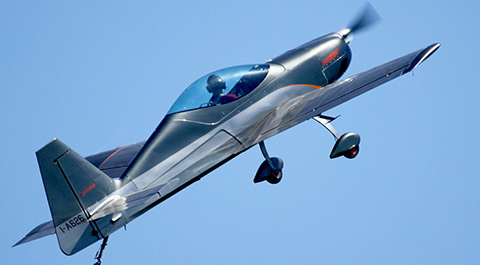 Snap single-seat LSA for aerobatics