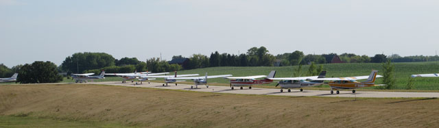 Cessnas to Oshkosh