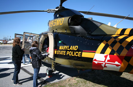 Women fly it forward image 2