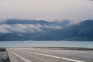 approach into Narsarsuaq