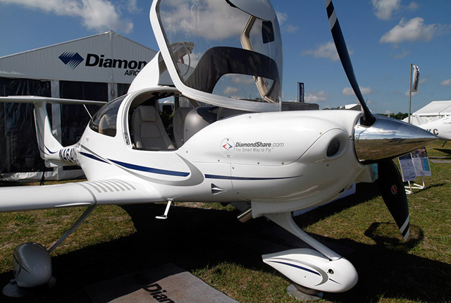 Diamond Updates Da40 Interior Dealers Downplay Job Cuts Aopa