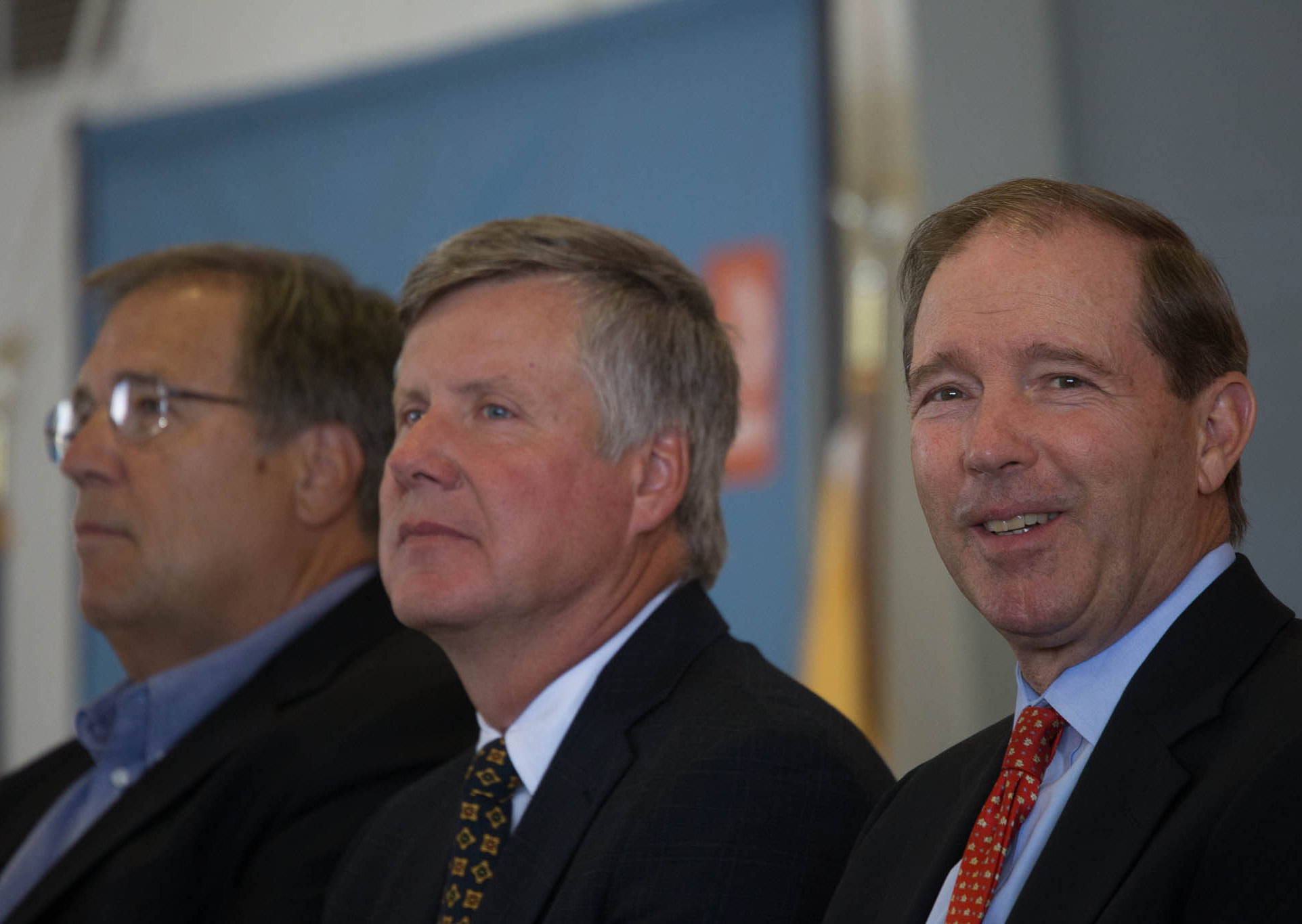 AOPA President Craig Fuller, Aspen Avionics President John Uczekaj (center), and Tom Udall (D-N.M.) (right) at a New Mexico aviation jobs rally. Photo courtesy of GAMA.