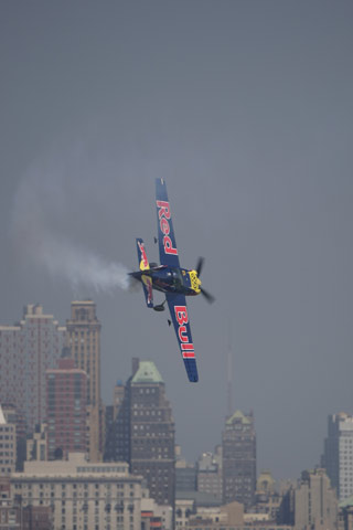 Red Bull Air Race to return in 2014.