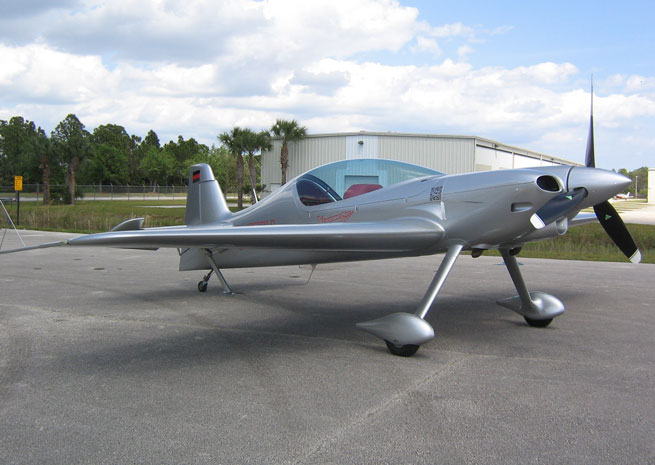 The XtremeAir XA42, a two-place version of the clean-sheet design developed in Germany, is now available for demonstrations at SunQuest Aviation in West Palm Beach, Fla. Photo courtesy of SunQuest Aviation.