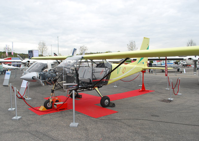 Vulcanair displayed a production V1.0 at Aero Friedrichshafen in Germany. The display aircraft is outfitted with a transparent plexiglass cover so attendees can see the aircraft structure and components. Photo courtesy Vulcanair.