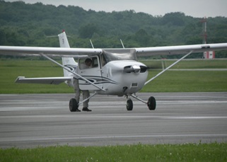 CFI Alex Minium, who also soloed through the program, was Davis’ flight instructor.