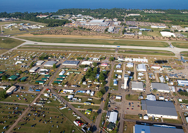 EAA AirVenture 2012. AOPA file photo.