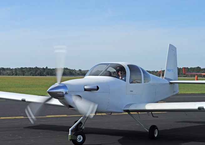 Test pilot Peter Pierpont taxis the RV10 turboprop.