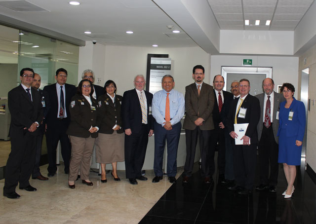 Simplifying border crossings, ensuring that fees are applied consistently and pilots have a way to pay them, and allowing general aviation aircraft to continue operating in Mexico without 406-MHz ELTs were among the key topics during a recent meeting between AOPA President Mark Baker and the newly confirmed Mexican Civil Aviation Authority General Director Gilberto Lopez Meyer.
