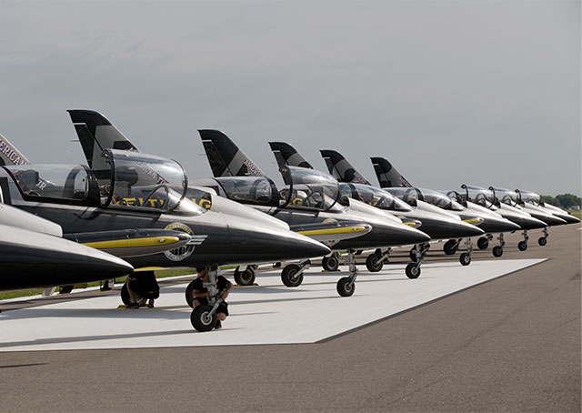 The Breitling Jet Team will perform a fly-by at the AOPA Homecoming Fly-In. Team members will be available after landing for a meet-and-greet session with attendees.