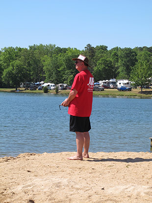 Sunny skies and warm South Carolina temperatures make it a perfect day to stick your toes in the sand and do some float flying.