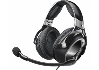 Sennheiser pilot headsets including the S1 pictured here will be taken off the market in 2016, though the company will continue to support them. Photo courtesy of Sennheiser. 