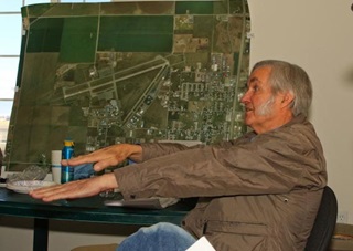 Burt Rutan during the pre-test briefing Nov. 23. Photo by Mike Satren, courtesy of Burt Rutan. 