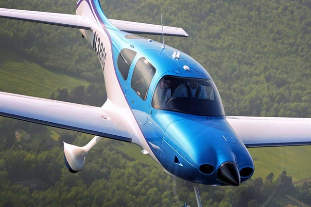 Pilots could fly aircraft like this Cirrus under the Pilot's Bill of Rights 2.
