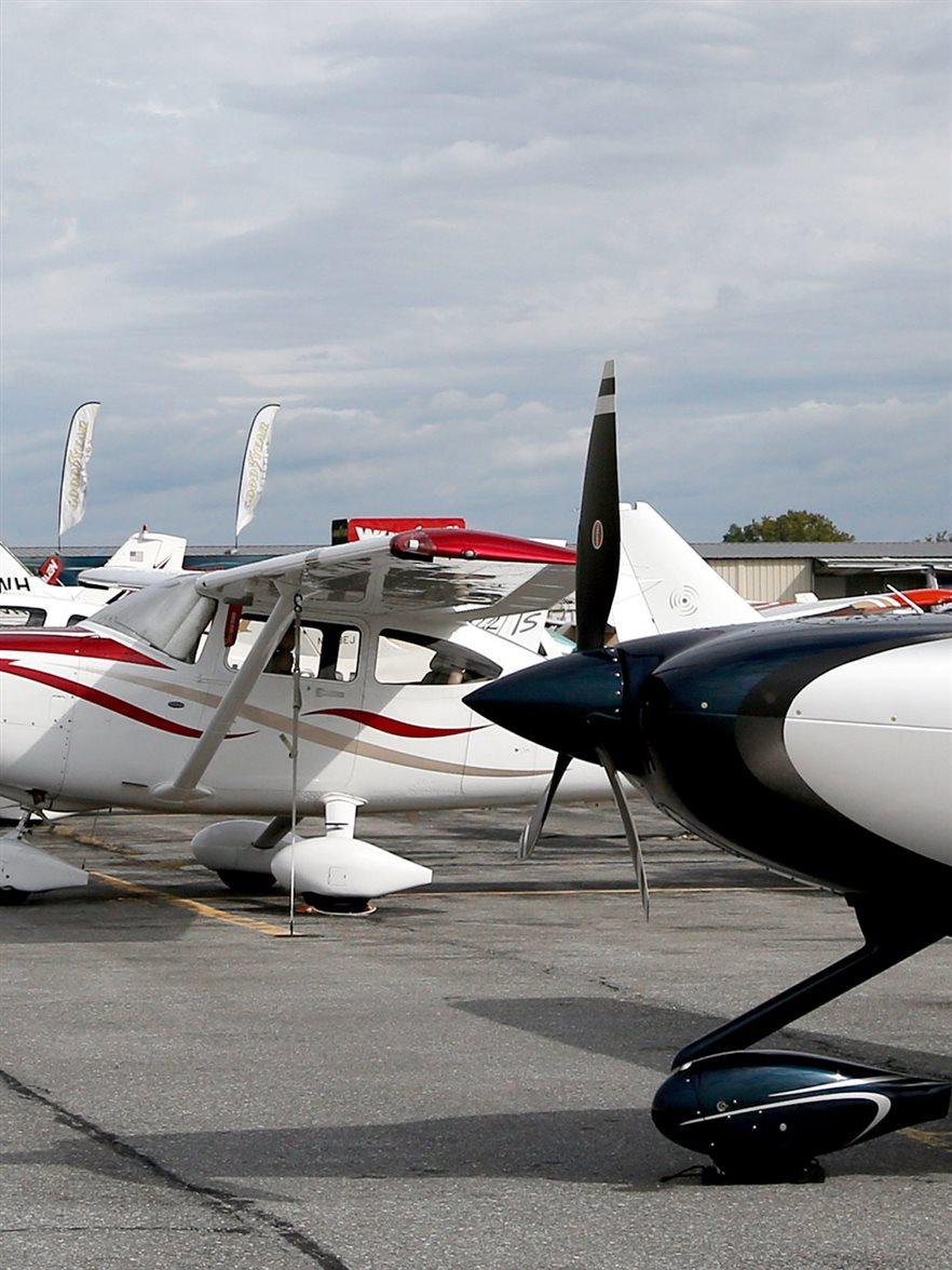 AOPA Airport Header