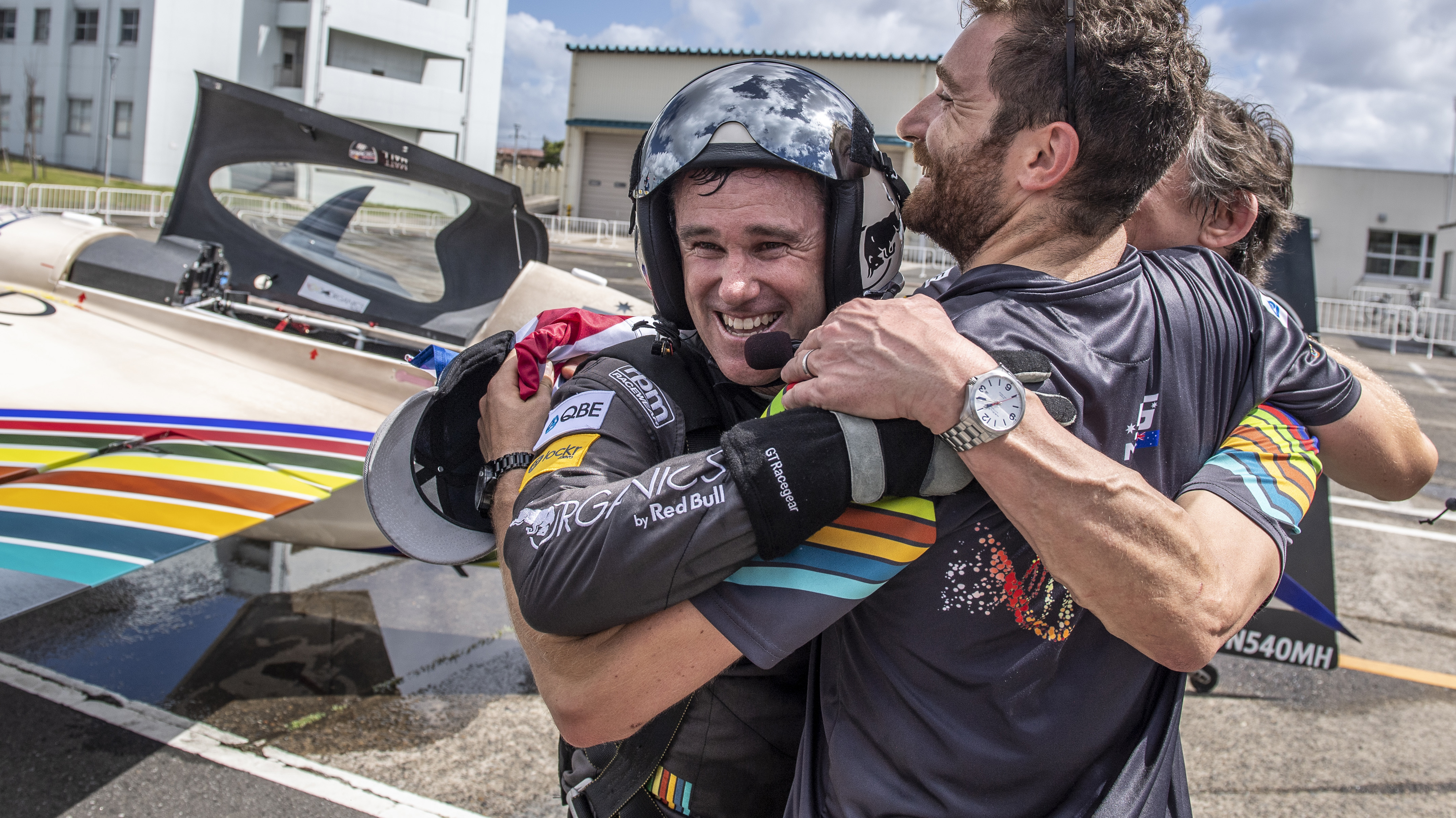 Hall takes last Red Bull title