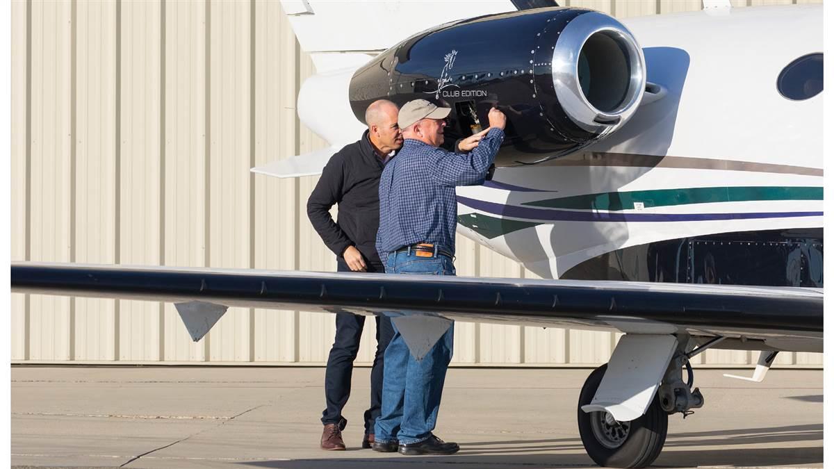 rent a mustang aopa angel city flyer da62