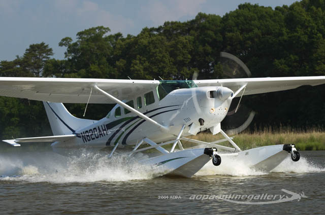 https://www.aopa.org/images/whatsnew/newsitems/2005/050429seaplane.jpg